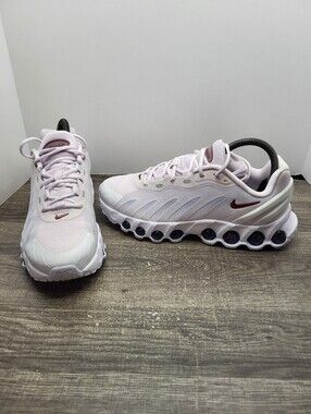 Nike Air Max Dn 8 Light Pink White Mesh Unisex Kids Athletic Sneakers 6 Y